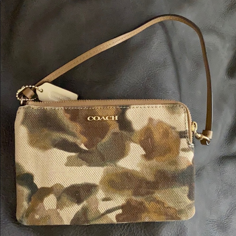 Coach Bleeker Floral Wristlet